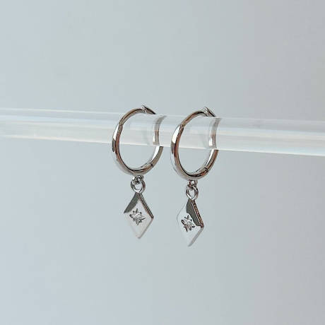 Horace Jewelry - Hoop earrings with diamond shape and small zirconia charm Loza