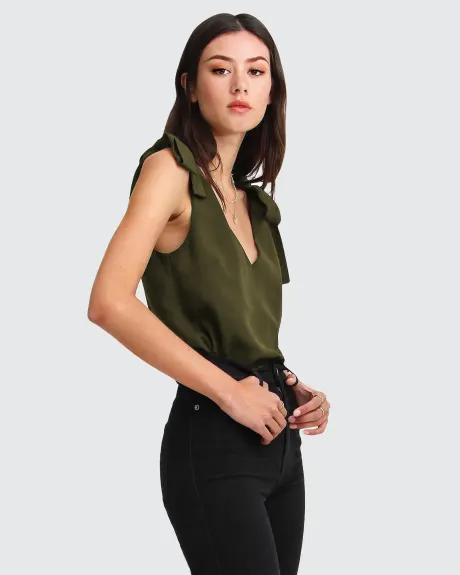 Belle & Bloom Feel For You V Neck Top