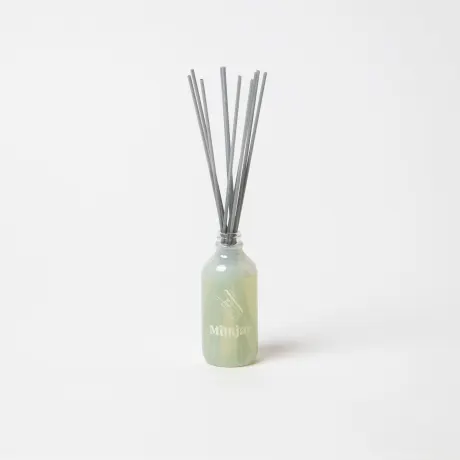 Milk Jar Fresh Laundry Reed Diffuser | Spring Rain, Cotton & Vanilla 4oz