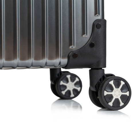 CHAMPS - Elite Collection Aluminum Hardside Spinner Carry-on