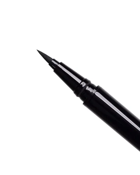 Toi Beauty - Your go-to liquid eyeliner - Black