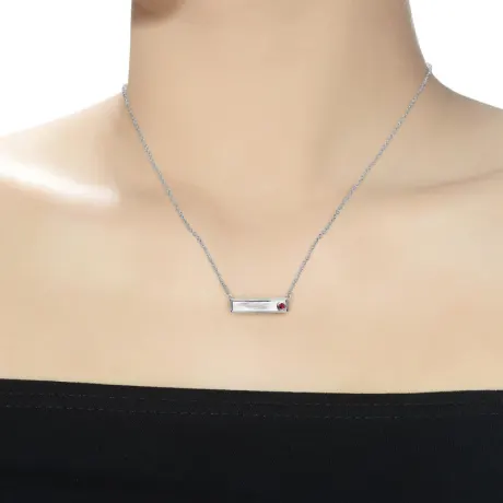 Collier plaqué or blanc avec barre en zircone cubique colorée créée en laboratoire