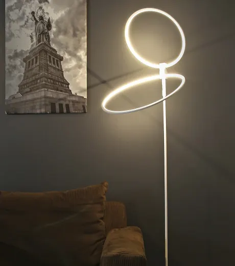 Lampe torchère sur pied à del avec anneaux réglables eclipse, argent