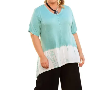 On The Plus Side - Sara Short Sleeve V-Neck Top - Plus