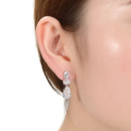 Genevive Boucles d'oreilles pendantes en argent sterling plaqué or blanc avec poire colorée et oxyde de zirconium ovale