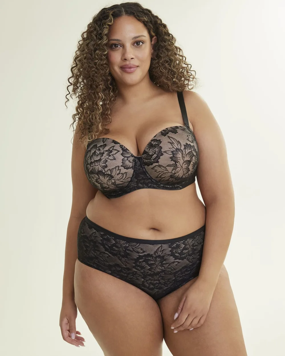 Culotte classique en dentelle avec élastique à la taille - Déesse Collection