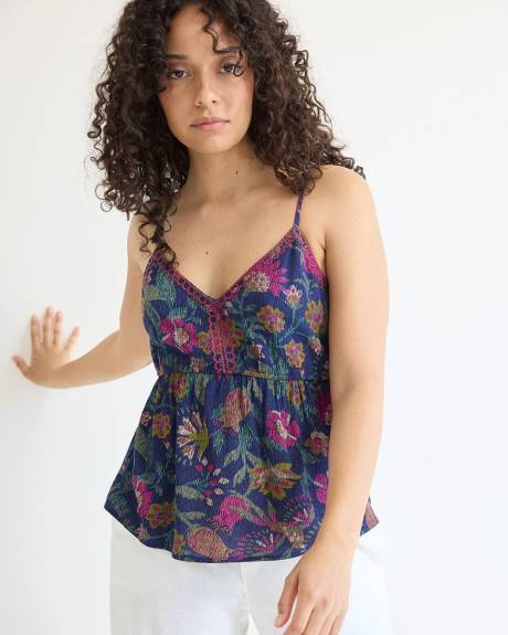 Embroidered V-Neck Sleeveless Blouse