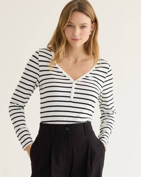 Long-Sleeve Ribbed Henley Tee