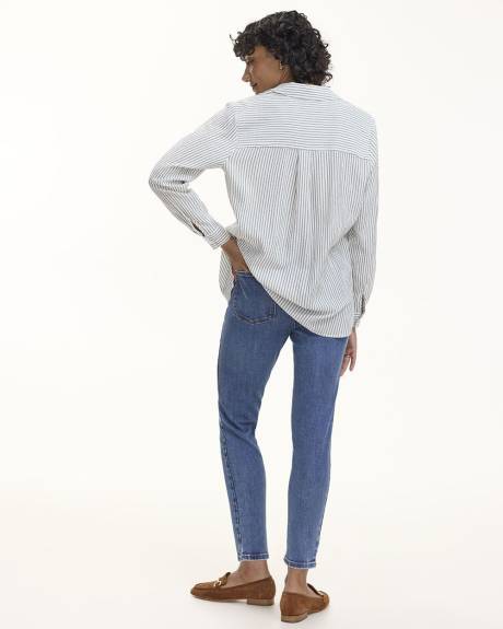 Long-Sleeve Buttoned-Down Blouse