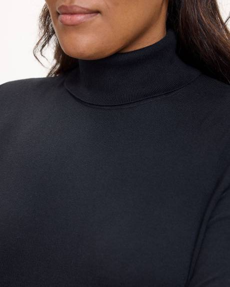 Long-Sleeve Turtleneck Tee - R Essentials