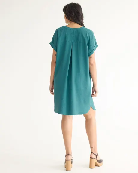 Short-Sleeve Loose Dress with Split Neckline