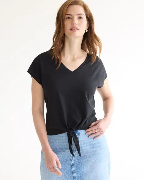 Extended-Sleeve Tee with Tie at Waist