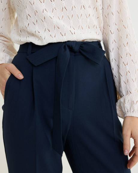 Pantalon à jambe fuselée et taille haute avec ceinture - L'Intemporelle - Petite