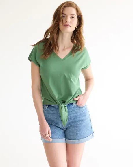 Extended-Sleeve Tee with Tie at Waist