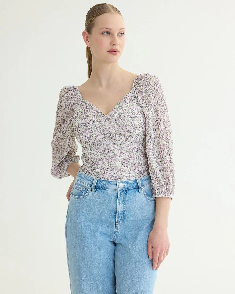 Blouse à manches longues et encolure en coeur