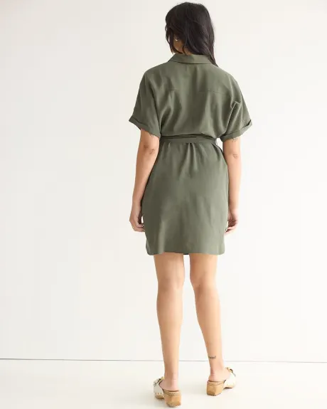 Short-Sleeve Buttoned-Down Shift Dress