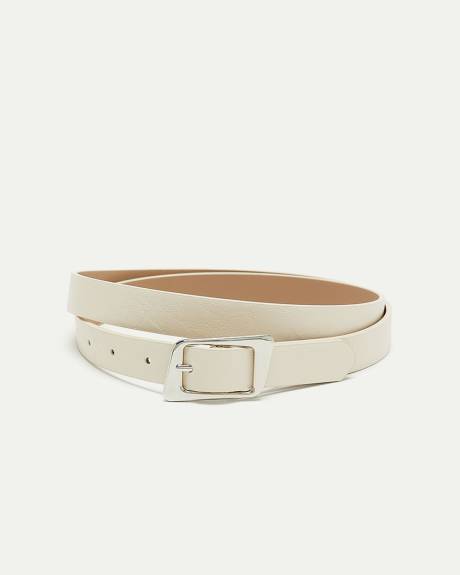 Ceinture étroite en faux cuir avec boucle oblique