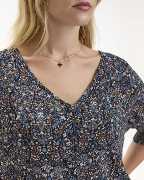 Blouse with V Neckline