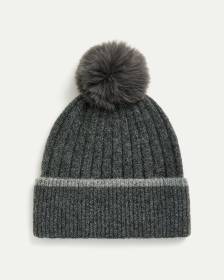 Ribbed Beanie with Pompom