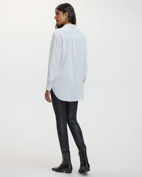 Long-Sleeve Buttoned-Down Blouse with Chest Pocket