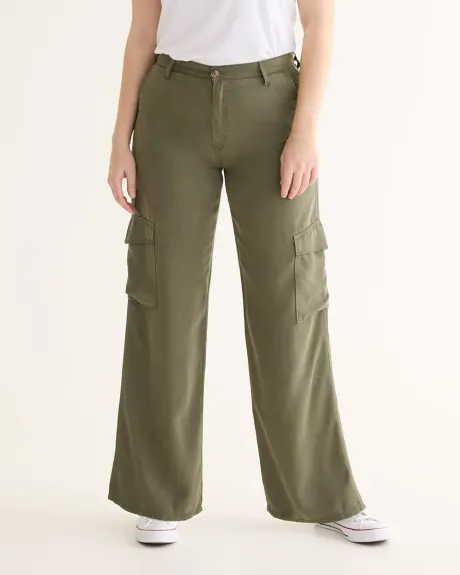 Straight-Leg High-Rise Cargo Pant - Petite