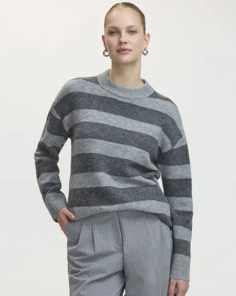 Long-Sleeve Crew-Neck Loose Sweater