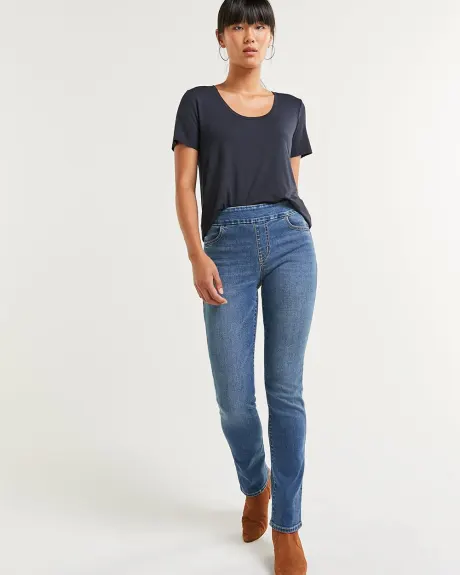 Medium Wash Mid Rise Straight Leg Jeans - The Comfort