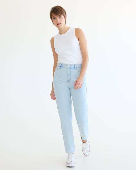 Jean à jambe fuselée et taille haute - Le Mom Jeans