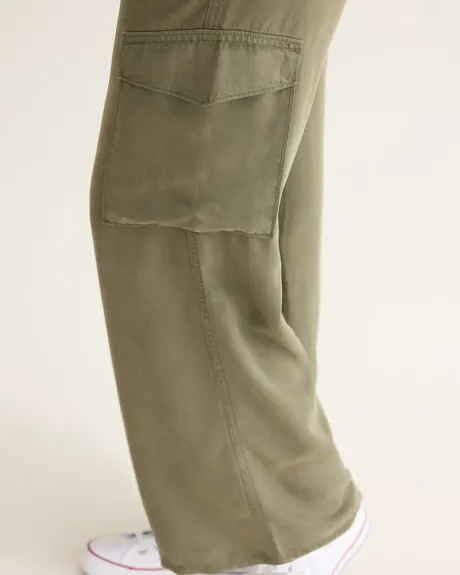 Straight-Leg High-Rise Cargo Pant