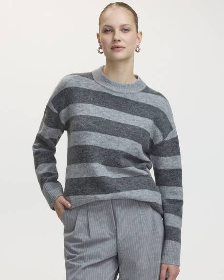 Long-Sleeve Crew-Neck Loose Sweater