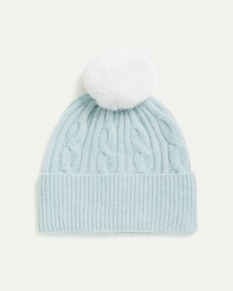 Tuque à mailles torsadées avec pompon