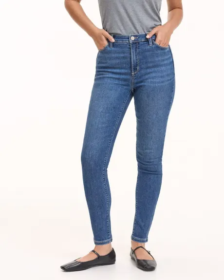 Skinny-Leg High-Rise Jean - The Signature (R)