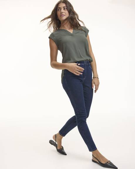 Skinny-Leg High-Rise Jean - The Signature (R)