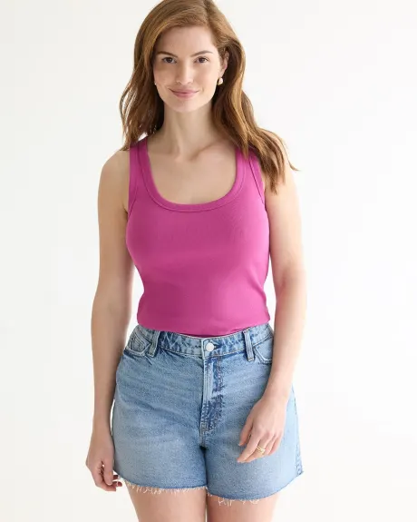 Camisole côtelée à encolure dégagée