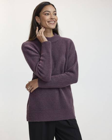 Long-Sleeve Crew-Neck Loose Sweater