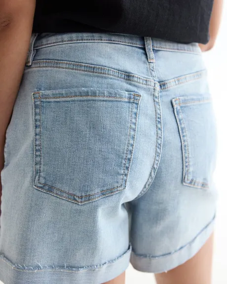 Short en jean à taille mi-haute à ourlet brut roulé