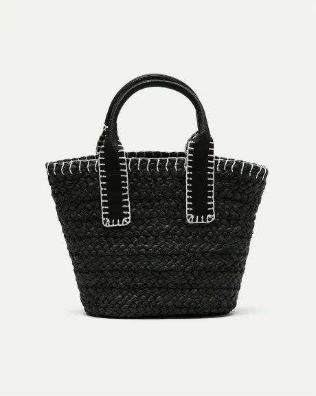 Sac en paille avec coutures contrastées