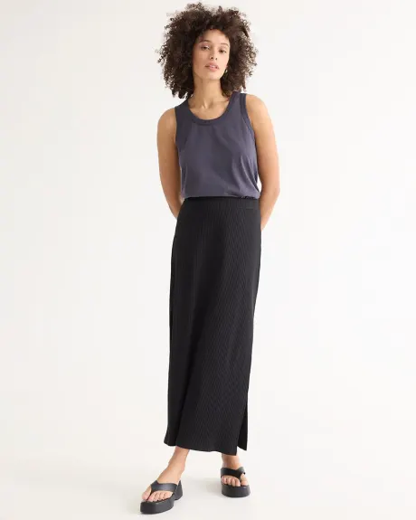 Pull-On Ribbed Maxi Skirt with Side Slit