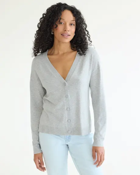 Long-Sleeve V-Neck Cardigan - R Essentials