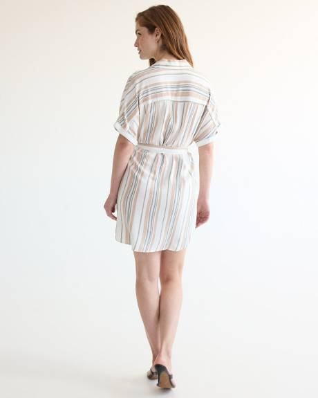 Short-Sleeve Buttoned-Down Shift Dress