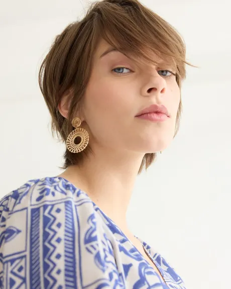 Boucles d'oreilles avec pendentifs en métal tissé