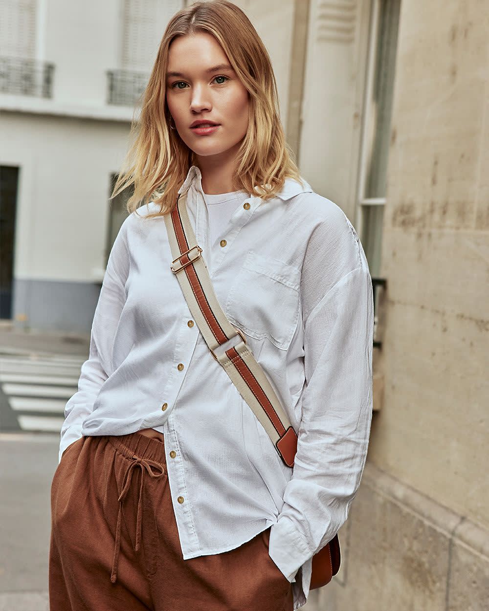 Long-Sleeve Buttoned-Down Linen Blouse