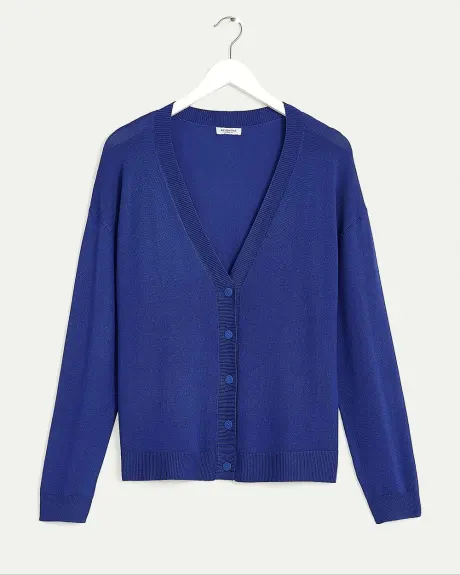 Long-Sleeve V-Neck Cardigan, R Essentials