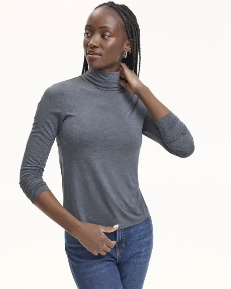 Long-Sleeve Turtleneck Tee - R Essentials