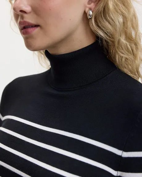 Long-Sleeve Turtleneck Tee - R Essentials