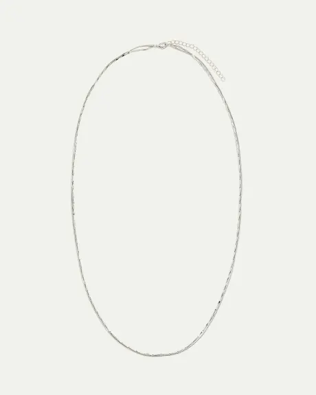 Collier long à deux chaînes