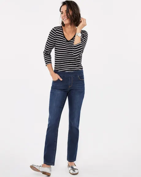 Straight Leg Jeans - The Comfort