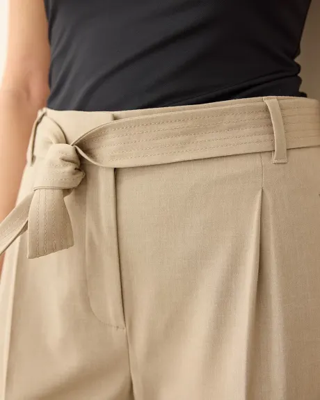 Pantalon à jambe fuselée et taille haute avec ceinture - L'Intemporelle