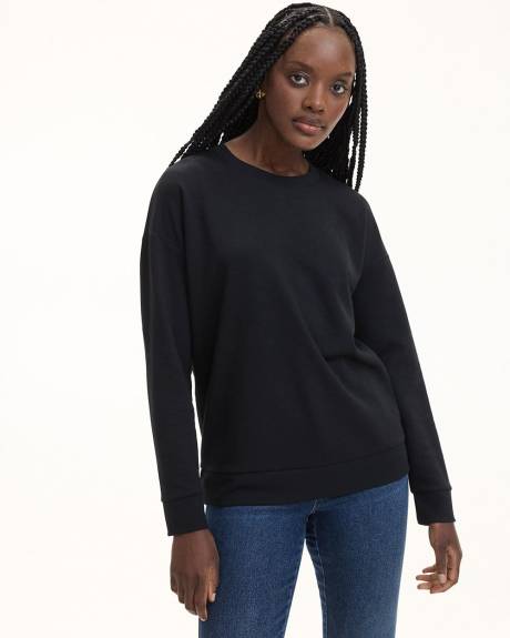 Long-Sleeve Crew-Neck Sweatshirt - R Essentials