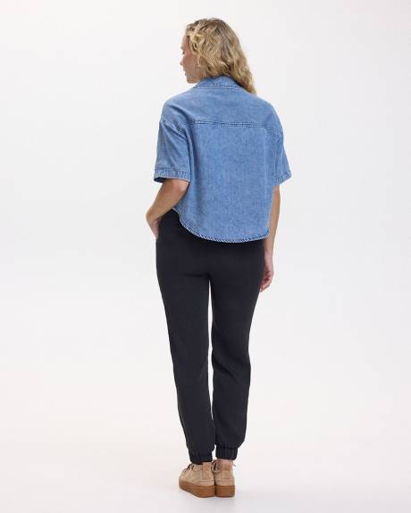 Blouse boutonnée en denim à manches courtes